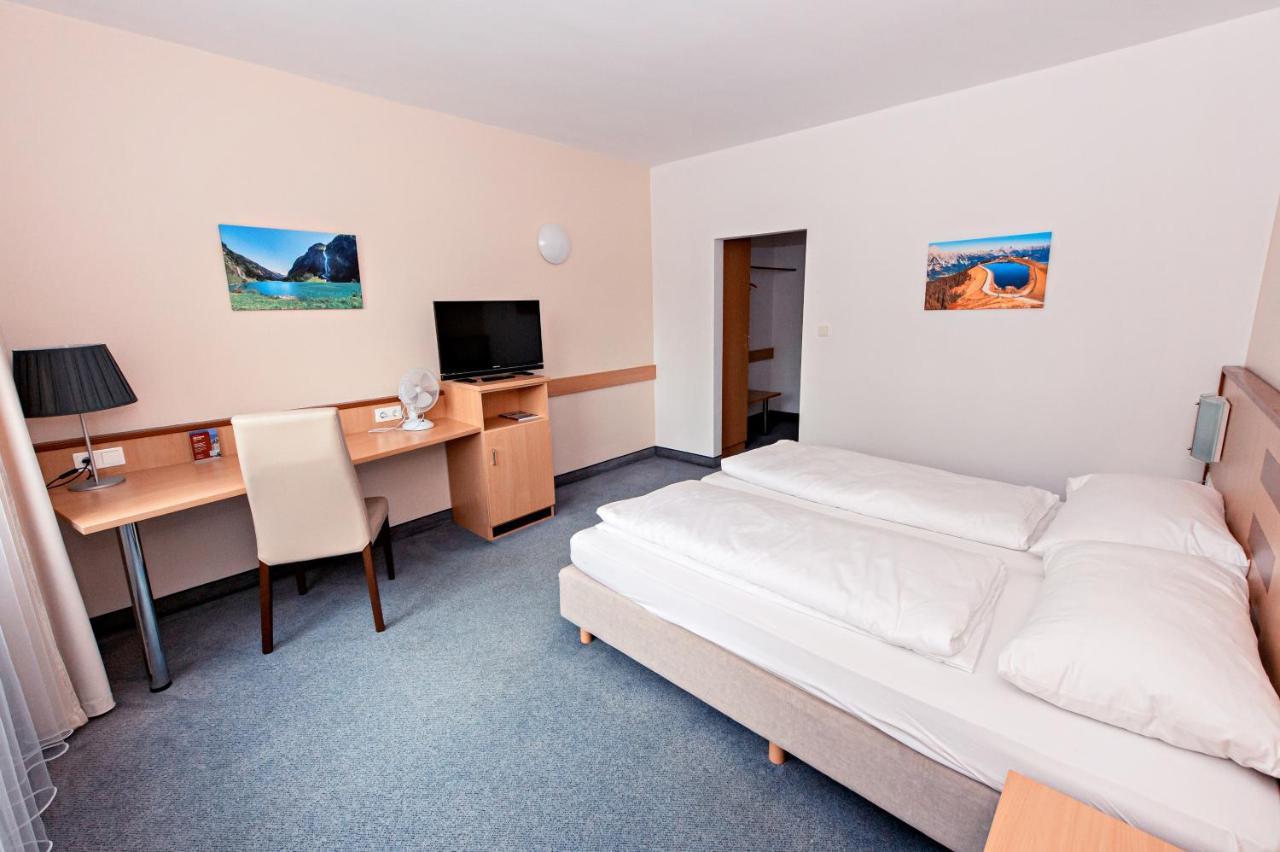 Hotel Wiental Pressbaum Eksteriør bilde